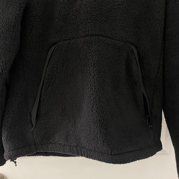 The North Face Black Men’s Campshire Fleece Hoodie - Picture 6 of 13